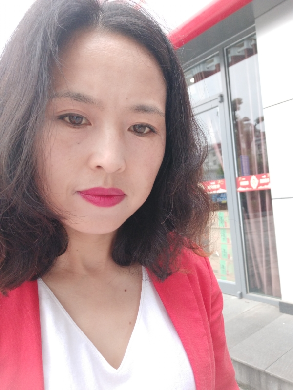 枫叶飘零的第一张照片--南阳相亲服务中心