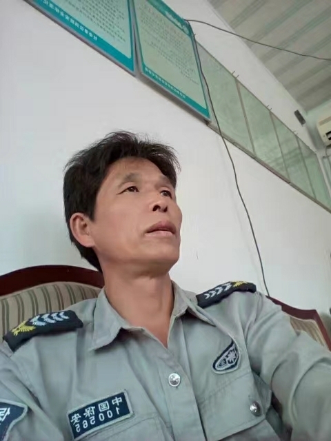 卧窗听雨的第一张照片--南阳相亲服务中心