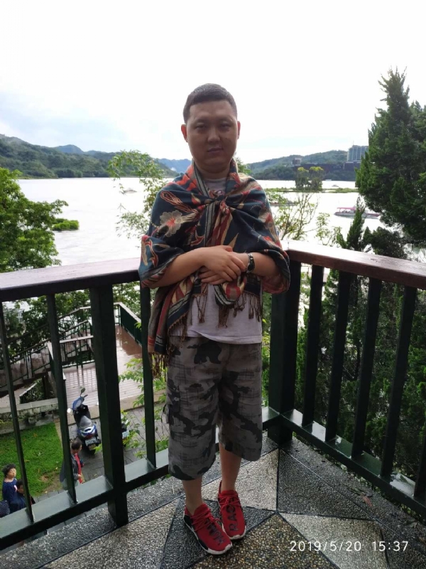 爱情里的俩个人的第一张照片--南阳相亲服务中心