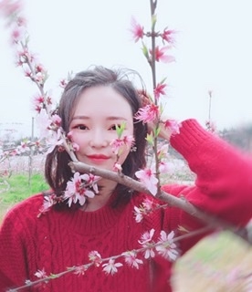 小桌子的第二张照片--南阳相亲服务中心