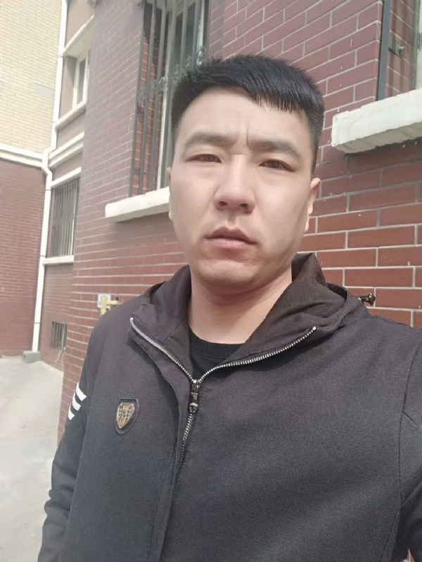 谁伴我闯荡的第一张照片--南阳相亲服务中心