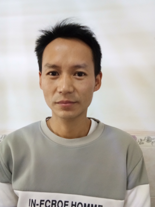 单亲爸爸的第一张照片--南阳相亲服务中心