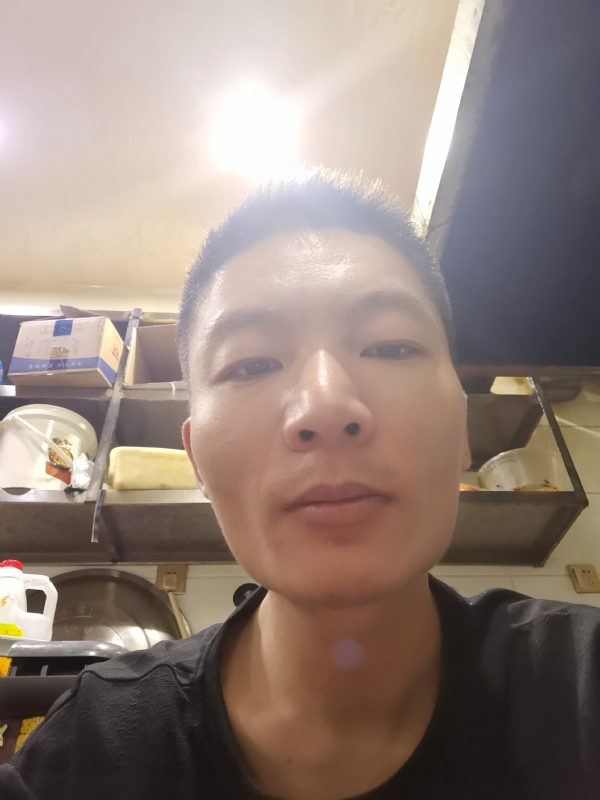 邹先生的第二张照片--南阳相亲服务中心