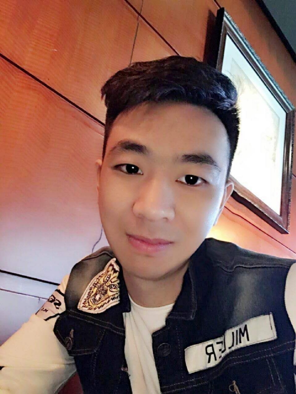 滞后的微笑的第三张照片--南阳相亲服务中心