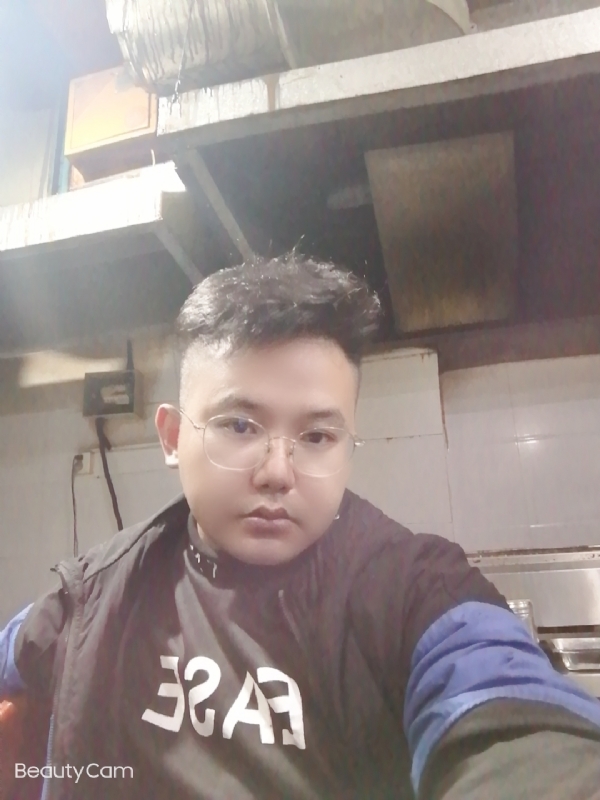 棒哥的第一张照片--南阳相亲服务中心