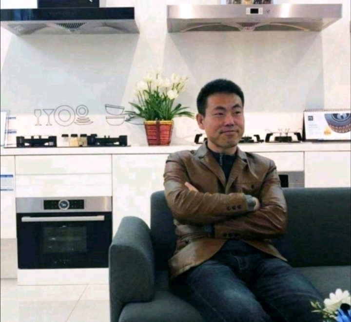 奋斗的执着的第一张照片--南阳相亲服务中心