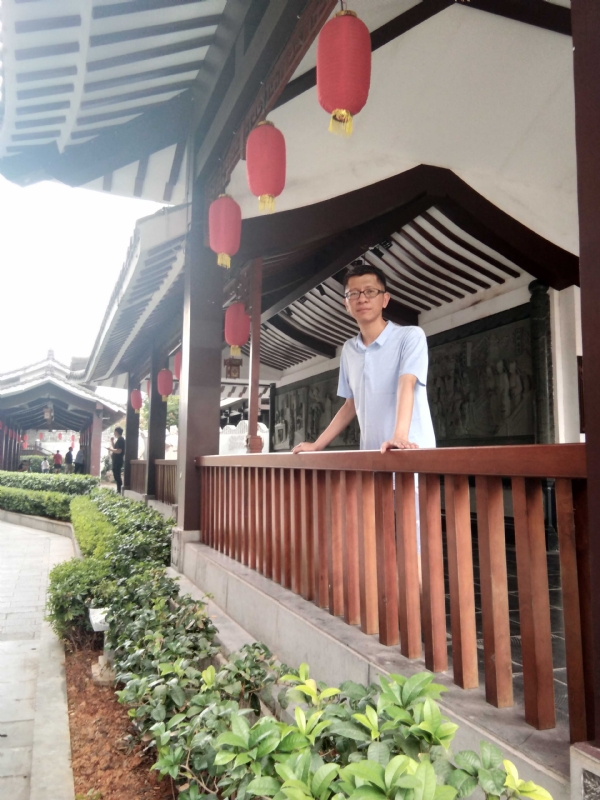 lijian的第一张照片--南阳相亲服务中心