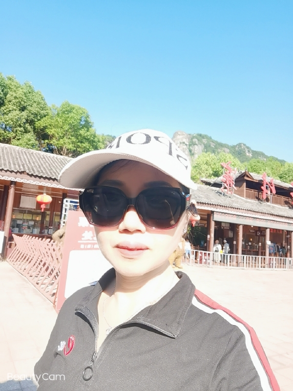 山百合的第一张照片--南阳相亲服务中心