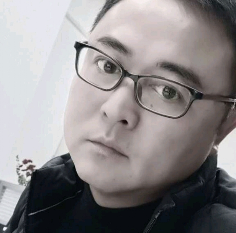 小石头的第一张照片--南阳相亲服务中心