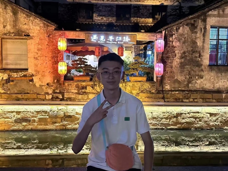 李四的第一张照片--南阳相亲服务中心