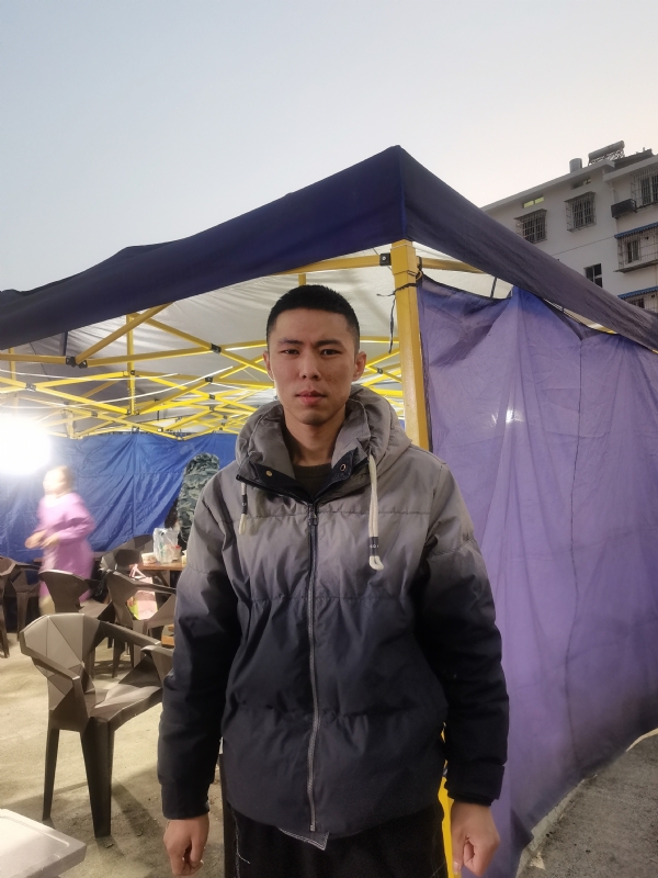 谁谁谁的第一张照片--南阳相亲服务中心