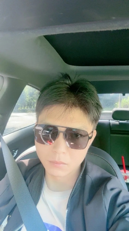 怀念的第一张照片--南阳相亲服务中心