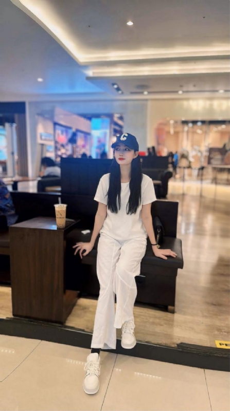 卖火柴的小女孩的第一张照片--南阳相亲服务中心
