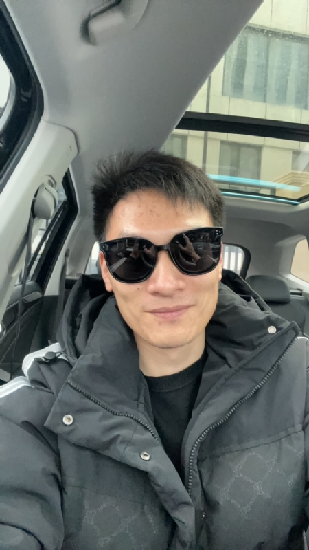 男孩的第一张照片--南阳相亲服务中心