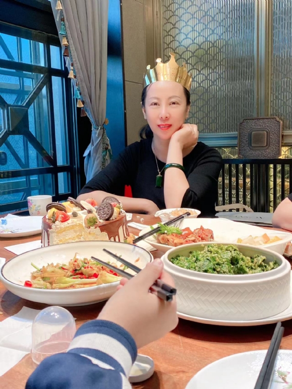 红红的第二张照片--南阳相亲服务中心