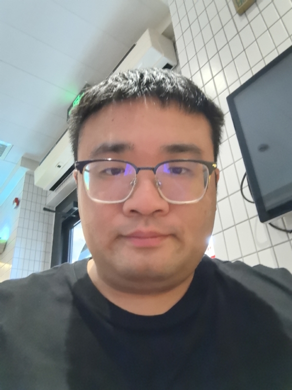 君临天下的第三张照片--南阳相亲服务中心