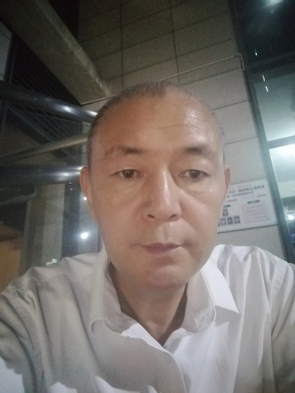 老李的第一张照片--南阳相亲服务中心