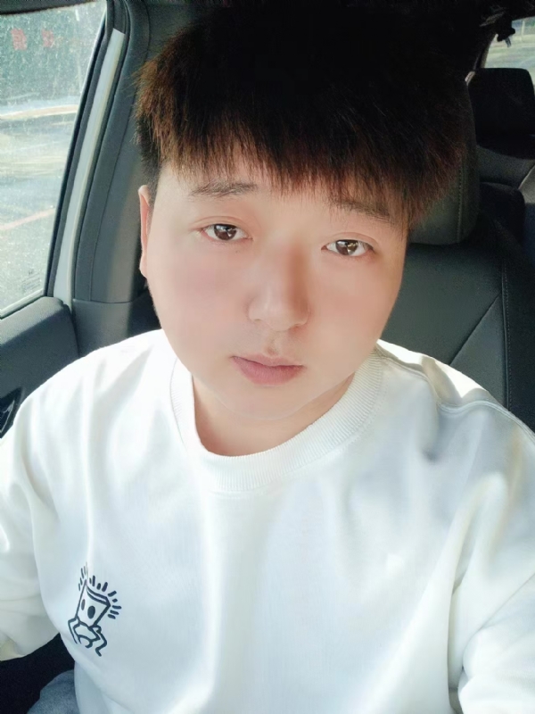 可乐加冰的第一张照片--南阳相亲服务中心