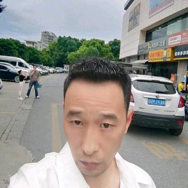 小林的第一张照片--南阳相亲服务中心