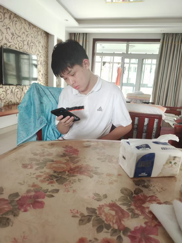 铁在烧的第一张照片--南阳相亲服务中心