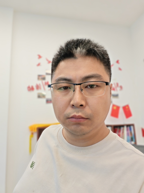 苦海寻舟的第一张照片--南阳相亲服务中心